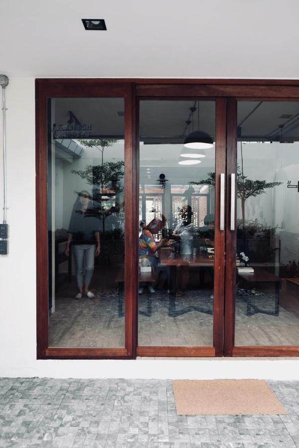 Slee Hostel Chiangmai (Adults Only) Chiang Mai Buitenkant foto